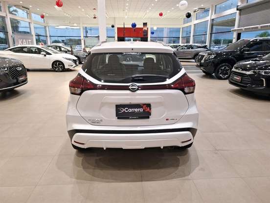 NISSAN-KICKS PLAY-2025