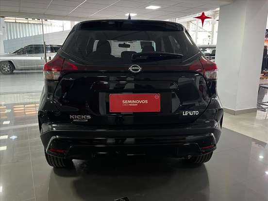 NISSAN-KICKS PLAY-2025