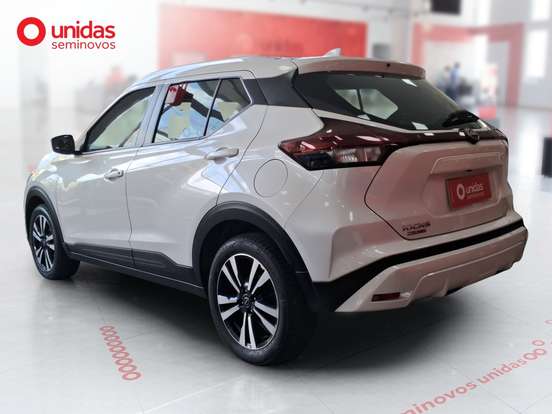 NISSAN-KICKS PLAY-2025