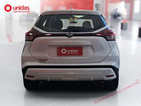 NISSAN-KICKS PLAY-2025