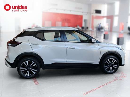 NISSAN-KICKS PLAY-2025