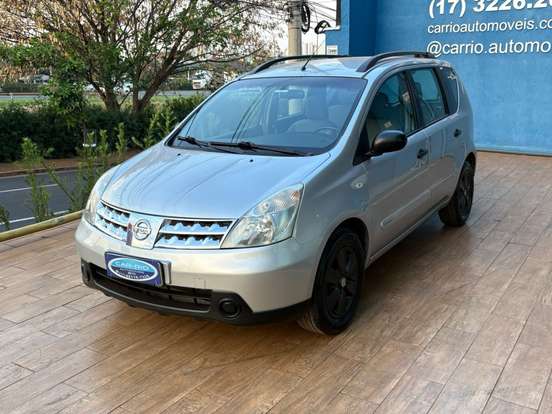NISSAN-LIVINA-2010