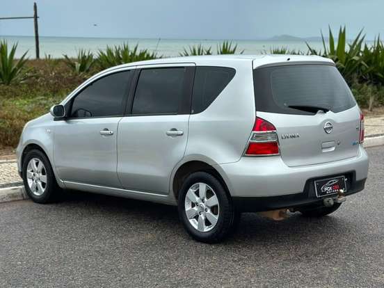 NISSAN-LIVINA-1.6 SL 16V FLEX 4P MANUAL NISSAN-LIVINA-2009