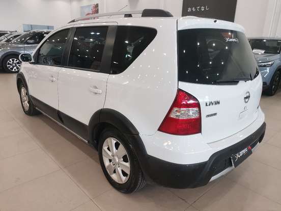 NISSAN-LIVINA-2014