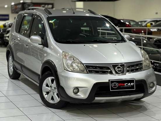 NISSAN-LIVINA-2014