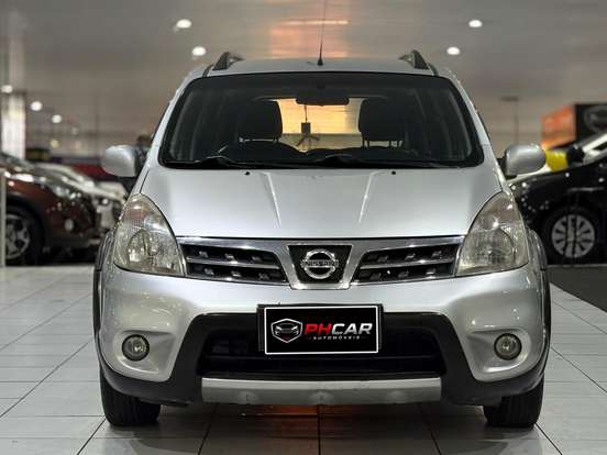 NISSAN-LIVINA-2014