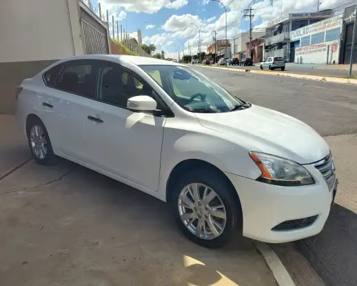 NISSAN-SENTRA-2014