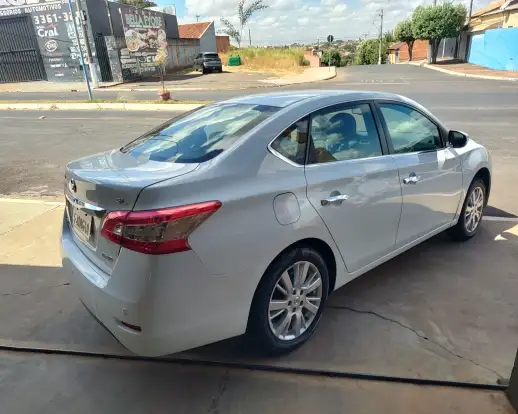 NISSAN-SENTRA-2014