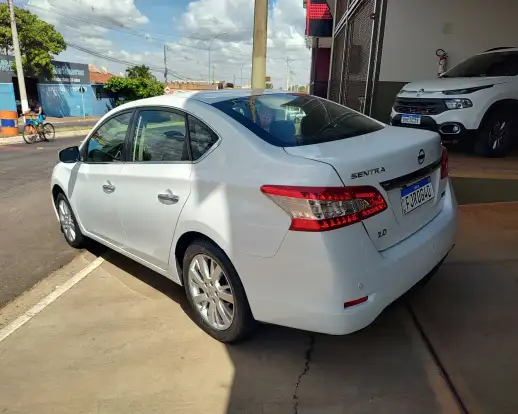 NISSAN-SENTRA-2014