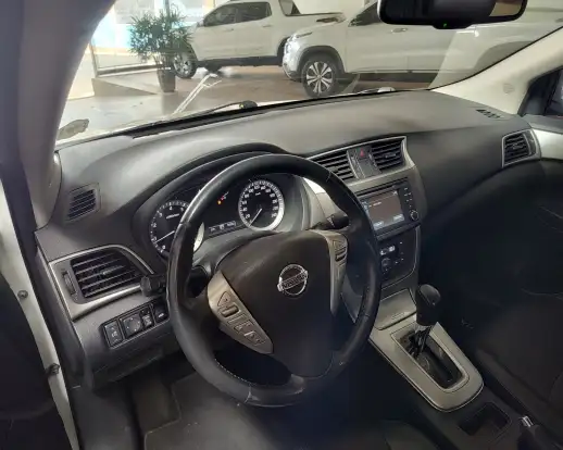 NISSAN-SENTRA-2014