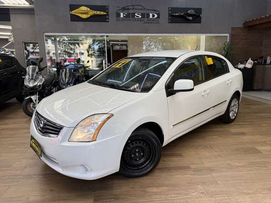 NISSAN-SENTRA-2011