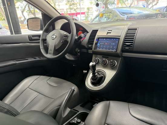 NISSAN-SENTRA-2011