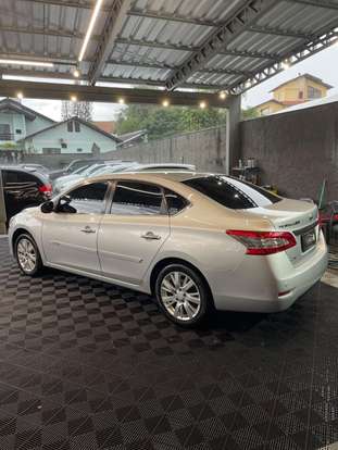 NISSAN-SENTRA-2014