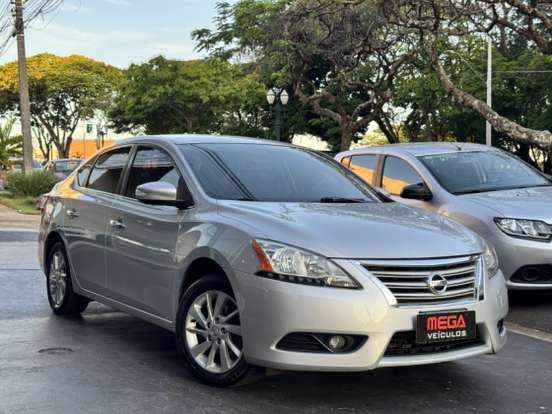 NISSAN-SENTRA-2014