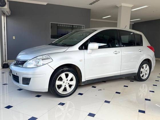 NISSAN TIIDA 1.8 S 16V FLEX 4P MANUAL