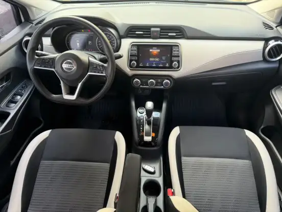 NISSAN-VERSA-2022
