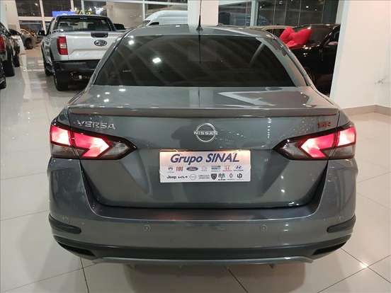 NISSAN-VERSA-2024