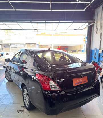 NISSAN-VERSA-2015