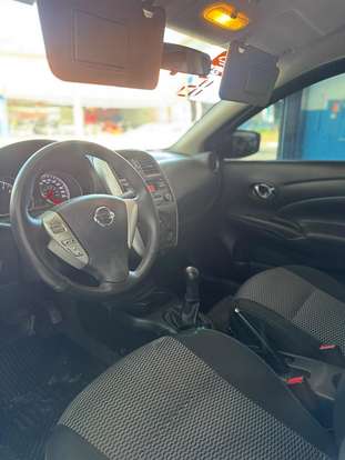 NISSAN-VERSA-2015