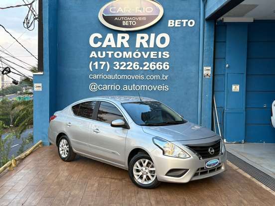 NISSAN-VERSA-2018