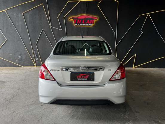 NISSAN-VERSA-1.6 16V FLEXSTART UNIQUE 4P MANUAL NISSAN-VERSA-2015
