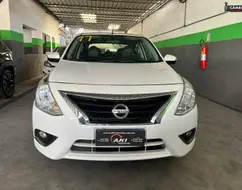 NISSAN VERSA 1.6 16V FLEXSTART UNIQUE 4P XTRONIC NISSAN VERSA 1.6 16V FLEXSTART UNIQUE 4P XTRONIC
