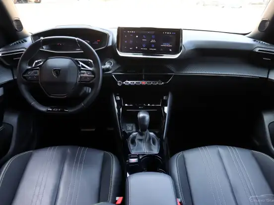 PEUGEOT-2008-1.0 TURBO 200 HYBRID GT CVT PEUGEOT-2008-2025