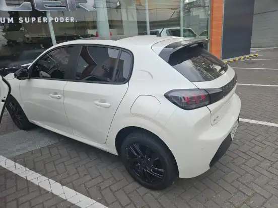 PEUGEOT-208-1.6 16V FLEX GRIFFE AT6 PEUGEOT-208-2023