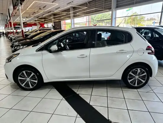 PEUGEOT-208-1.6 GRIFFE 16V FLEX 4P AUTOMÁTICO PEUGEOT-208-2017
