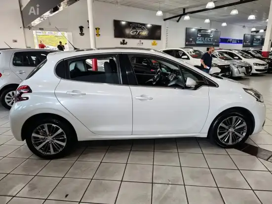 PEUGEOT-208-1.6 GRIFFE 16V FLEX 4P AUTOMÁTICO PEUGEOT-208-2017