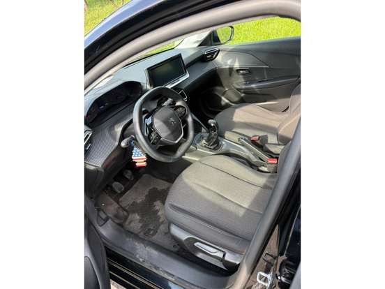 PEUGEOT-208-2024