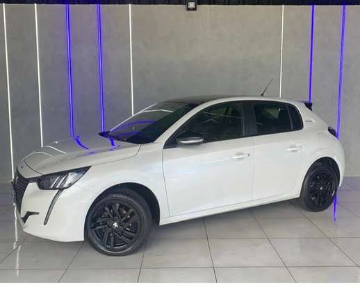PEUGEOT-208-2023