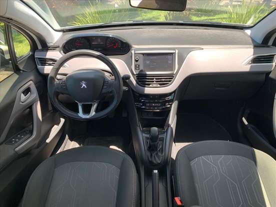 PEUGEOT-208-2016
