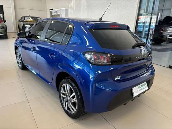 PEUGEOT-208-2022