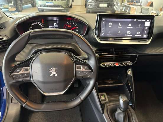PEUGEOT-208-2022