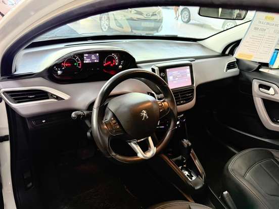 PEUGEOT-208-1.6 ALLURE 16V FLEX 4P AUTOMÁTICO PEUGEOT-208-2016