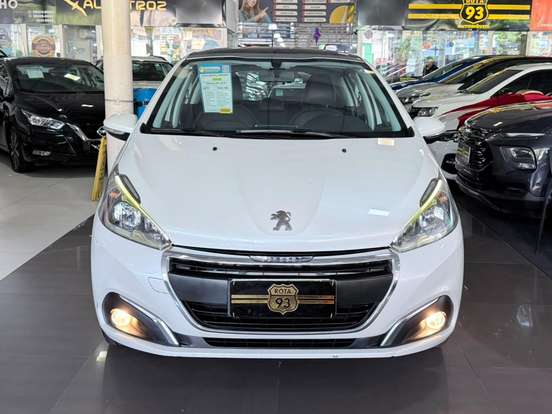 PEUGEOT-208-2016
