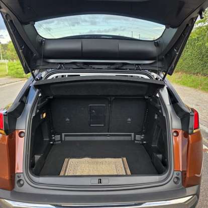 PEUGEOT-3008-2019