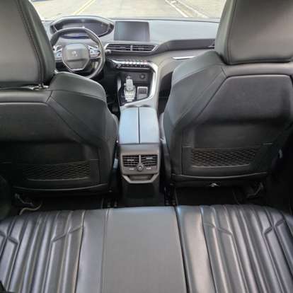 PEUGEOT-3008-2019