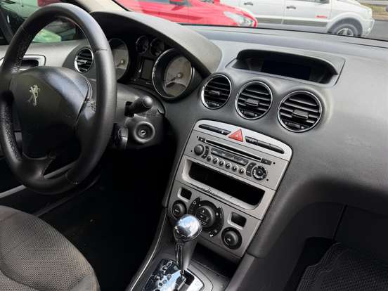 PEUGEOT-408-2013