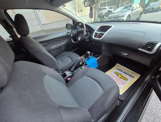 PEUGEOT-207-2012