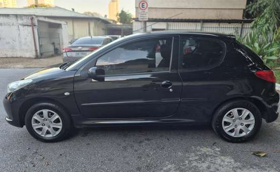PEUGEOT-207-2012