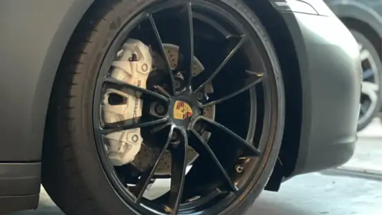 PORSCHE-911-2020
