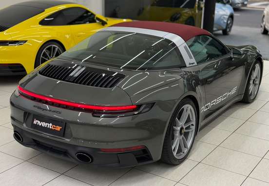 PORSCHE-911-2022