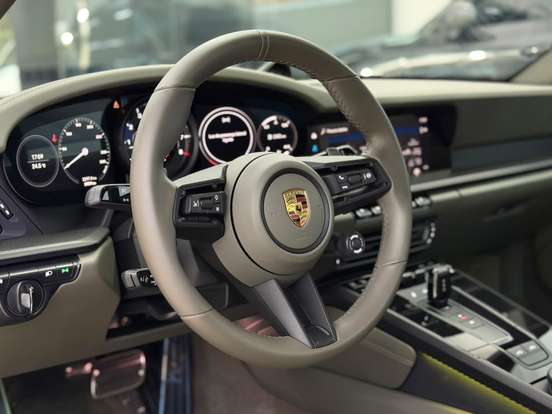 PORSCHE-911-3.0 24V H6 GASOLINA TARGA 4 GTS PDK PORSCHE-911-2022