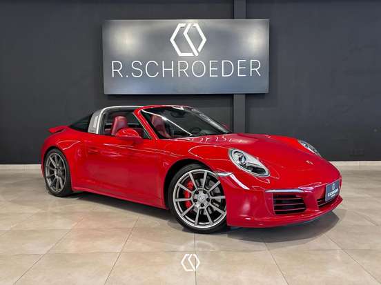 PORSCHE-911-2016