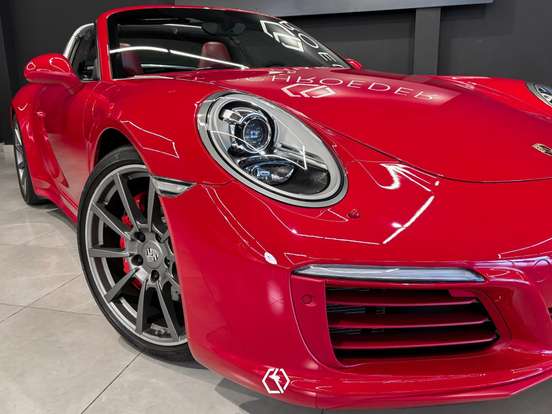 PORSCHE-911-2016