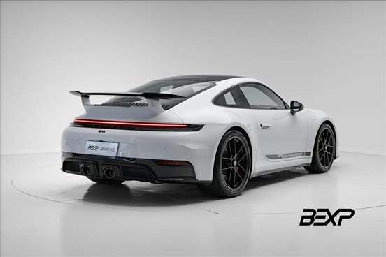 PORSCHE-911-2025