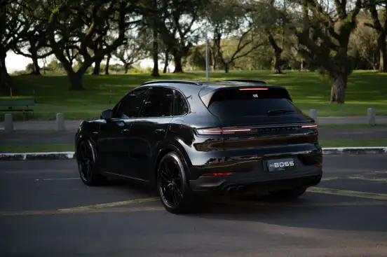 PORSCHE-CAYENNE-2024