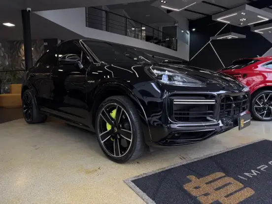 PORSCHE-CAYENNE-2019